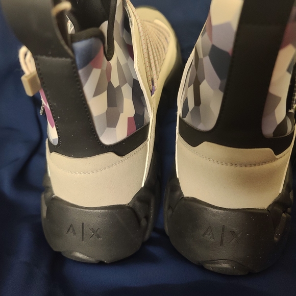 Man Shoe - Picture 3 of 9